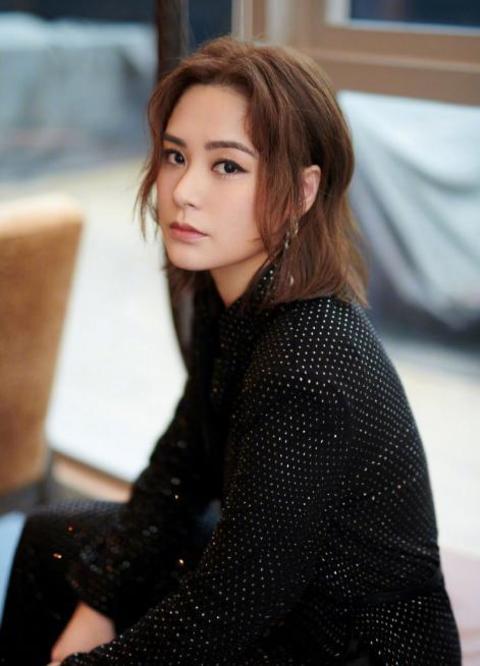 娱乐吃瓜女星关系怎么样,揭秘吃瓜女星之间的复杂关系网