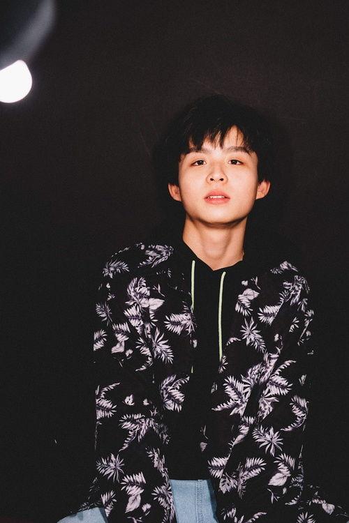 当代娱乐圈吃瓜,揭秘明星们的“瓜田”生活